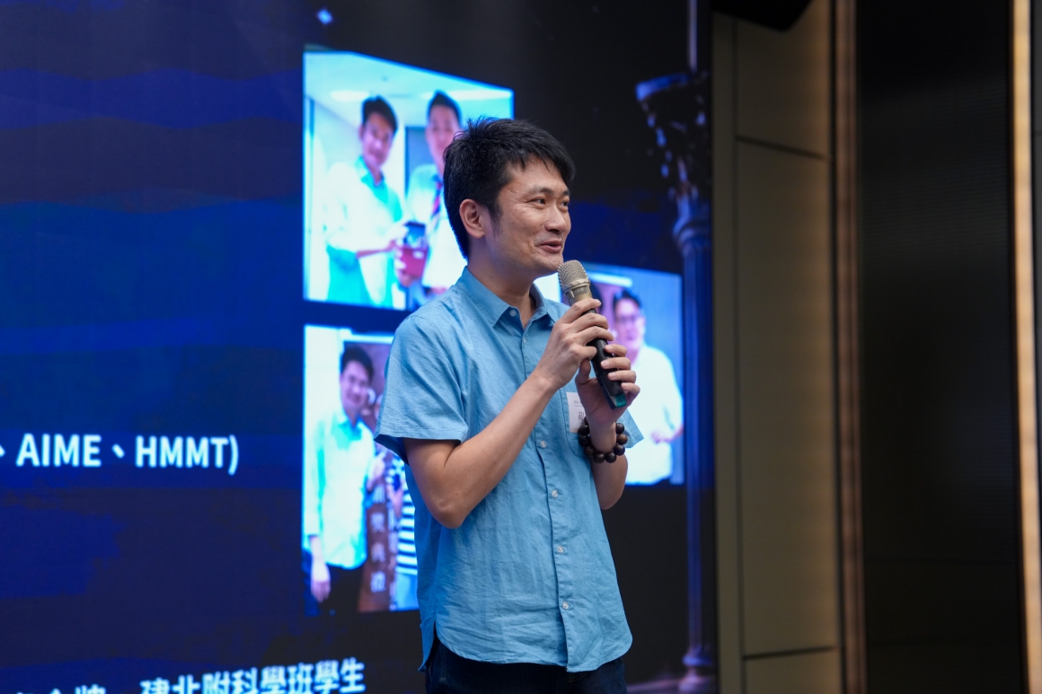 李硯吉老師與學生/IMAX典禮照片